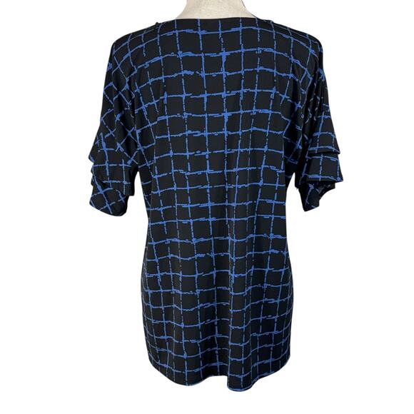 Christopher & Banks Large Top Geometric Stretch Short Ruffled Sleeve Round Neck - Picture 5 of 9